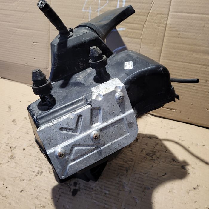 Obudowa filtra powietrza audi a4 b8 lift a5 Q5 2.0TDI 2015r