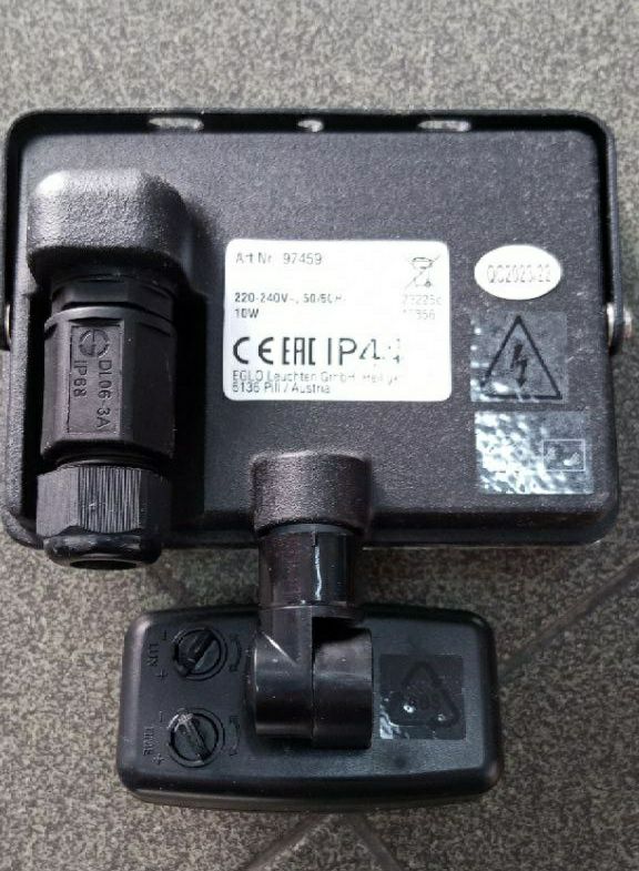 Projector de exterior regulável com sensor de movimento (NOVO)