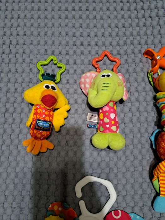 Іграшки на коляску від 70 грн