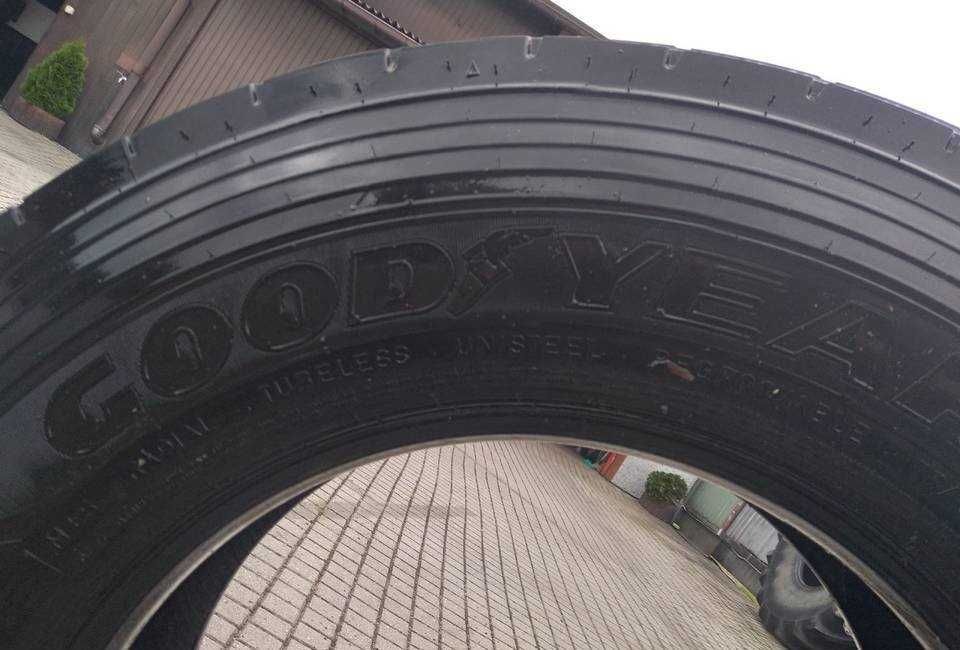 sprzedam opona 1 sztuka goodyear kmaxd 315/70r22,5 bieżnik ok 10 mm