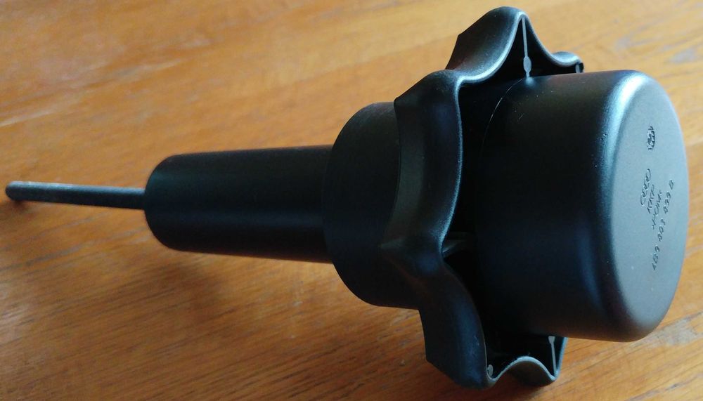 Śruba mocująca koło zapasowe Audi A6 C5