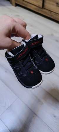 Dziecięce Buty Sportowe Jordan rozmiar 19