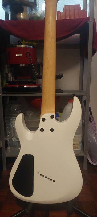 Guitarra Harley Benton 7 cordas