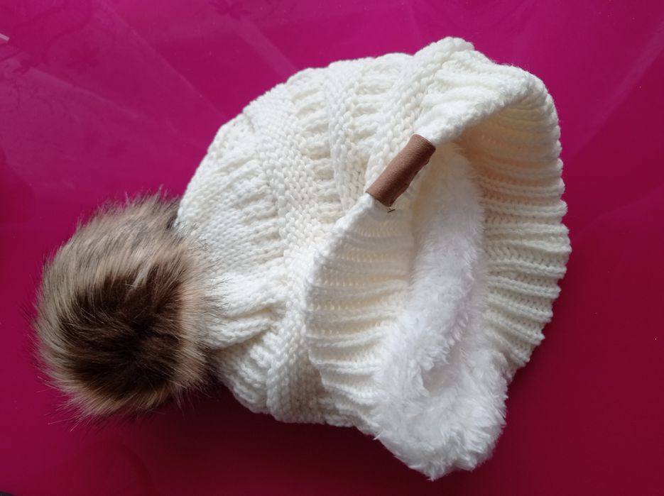 Czapki zimowe dziecięce kolory