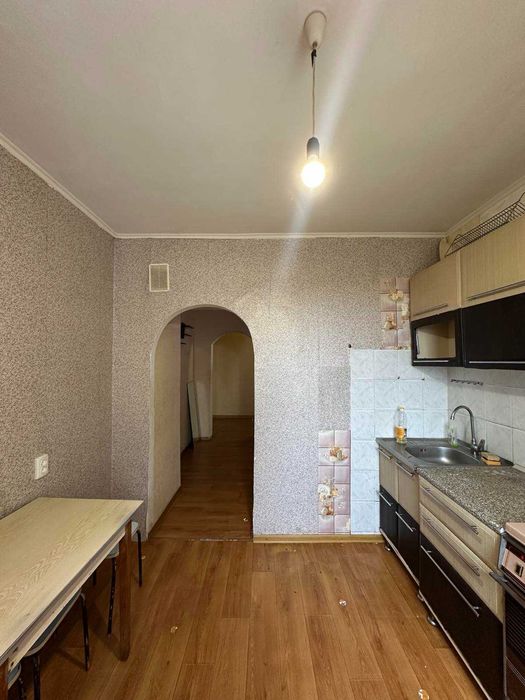 ПРОДАМ великогабаритну 1-кімн. квартиру (3 мкрн, лівий берег)