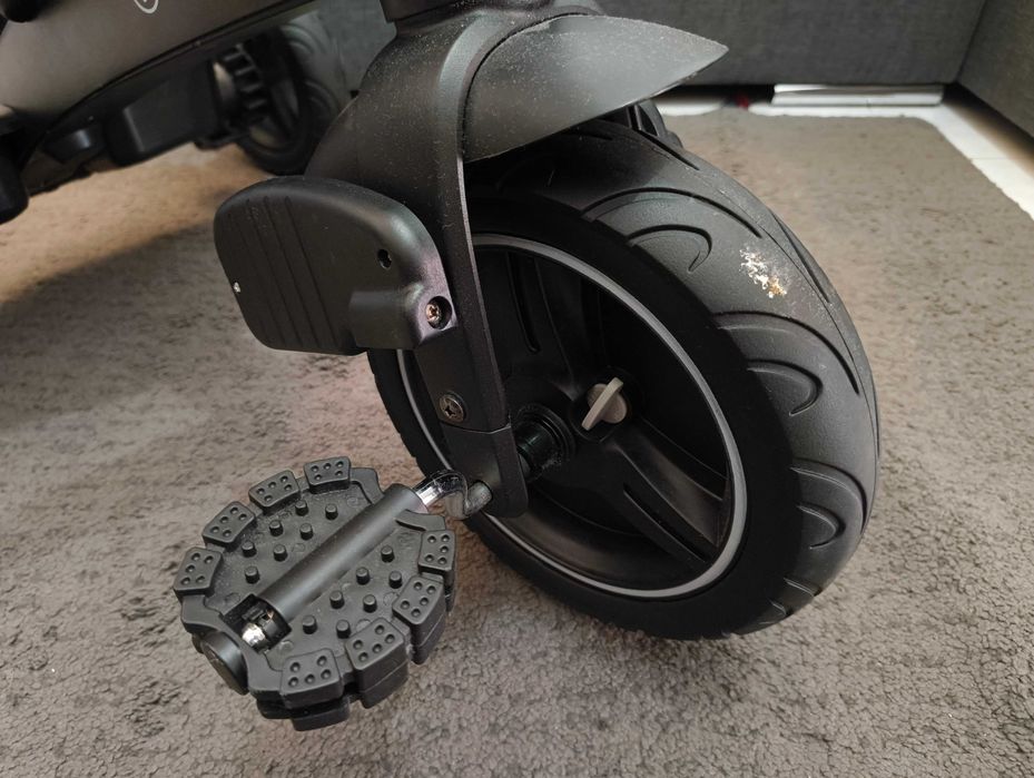 Triciclo KINDERKRAFT ajustável