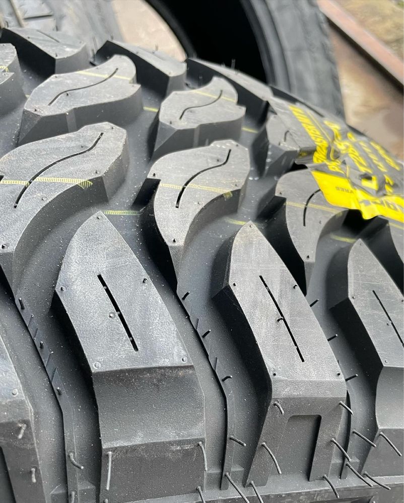 Грязева болотна резина колеса 35/12,5 R15 toyota nissan Mitsubishi уаз