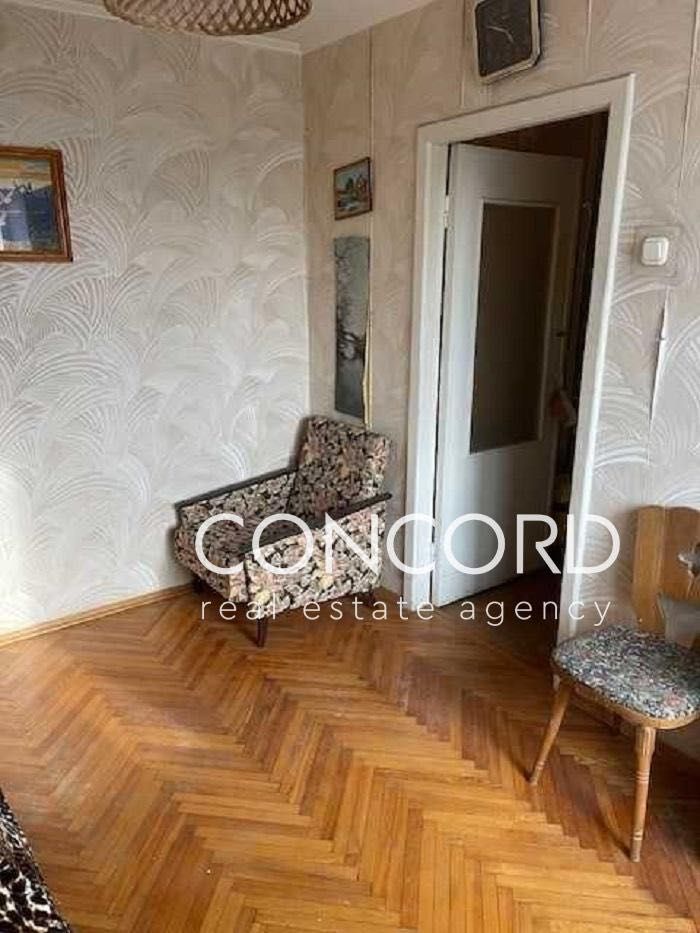 Чоколовка, Антонова вул., 11. Соломʼянський р-н