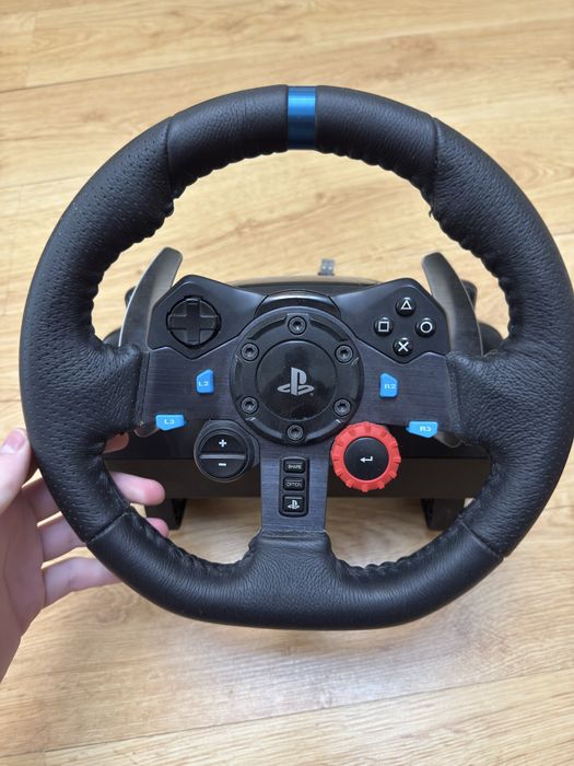 Ігровий руль Logitech G29 в повному та навіть більше комплекті