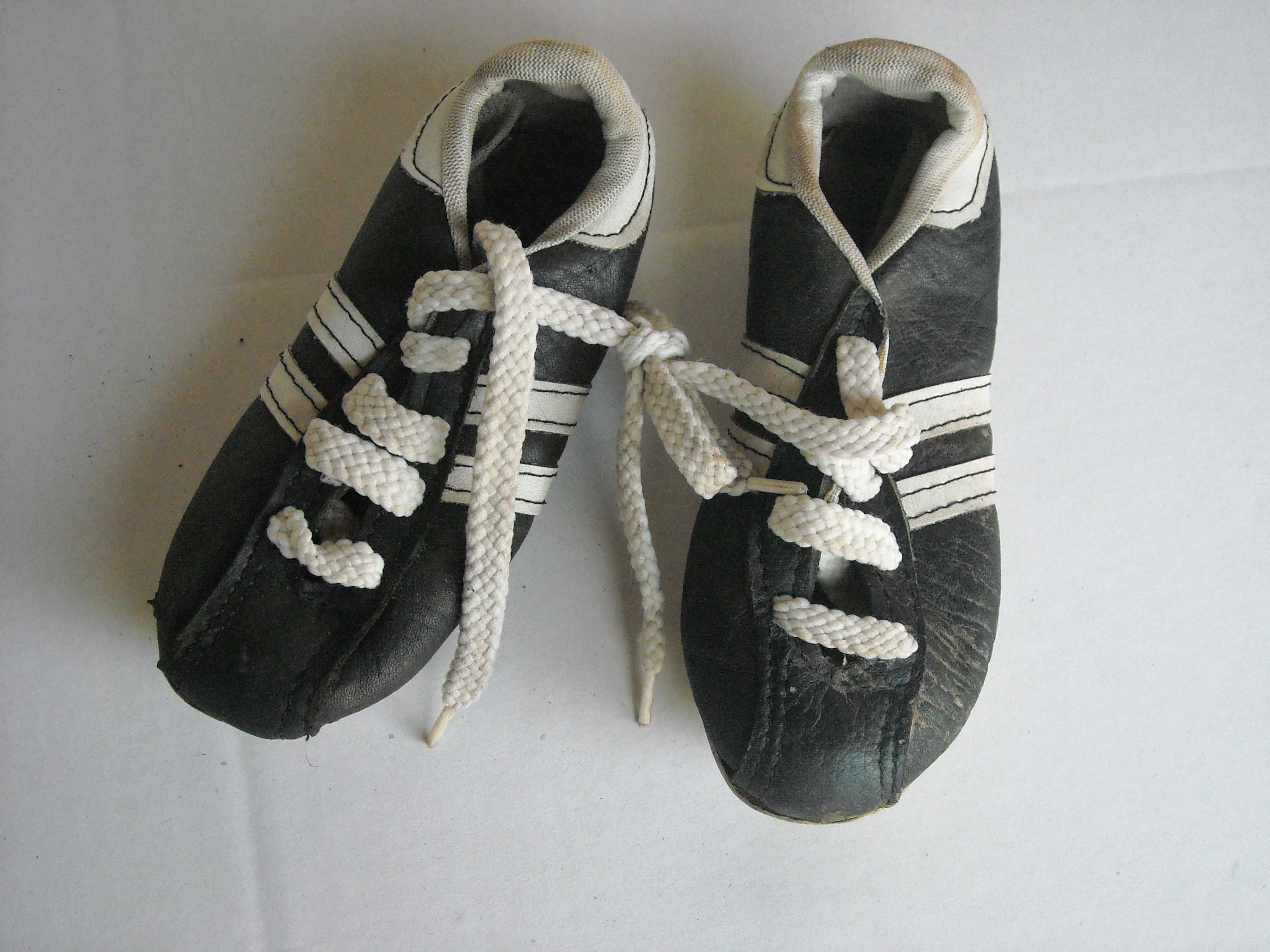 Tenis chuteiras crianca antigos vintage decoracao novos