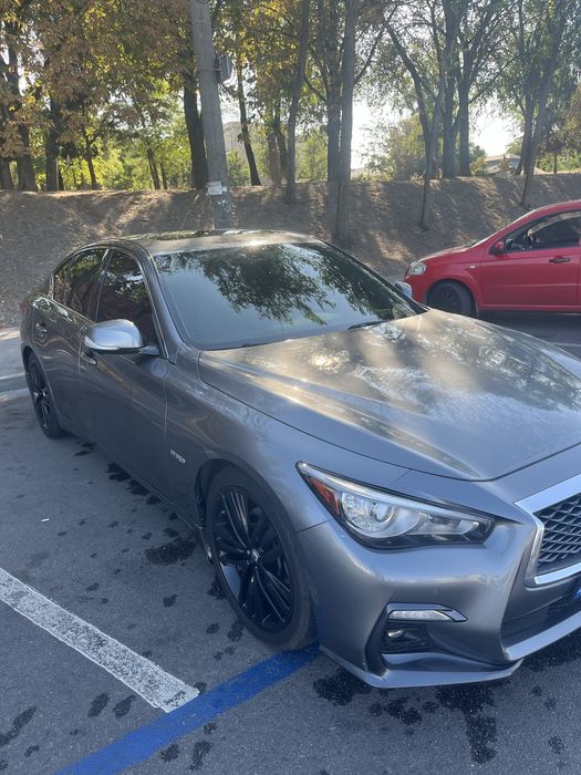 Infiniti Q50 Hybrid