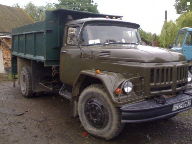 Вивіз сміття та хламу непотребу гілок меблів техніки. Бус Газель ЗІЛ