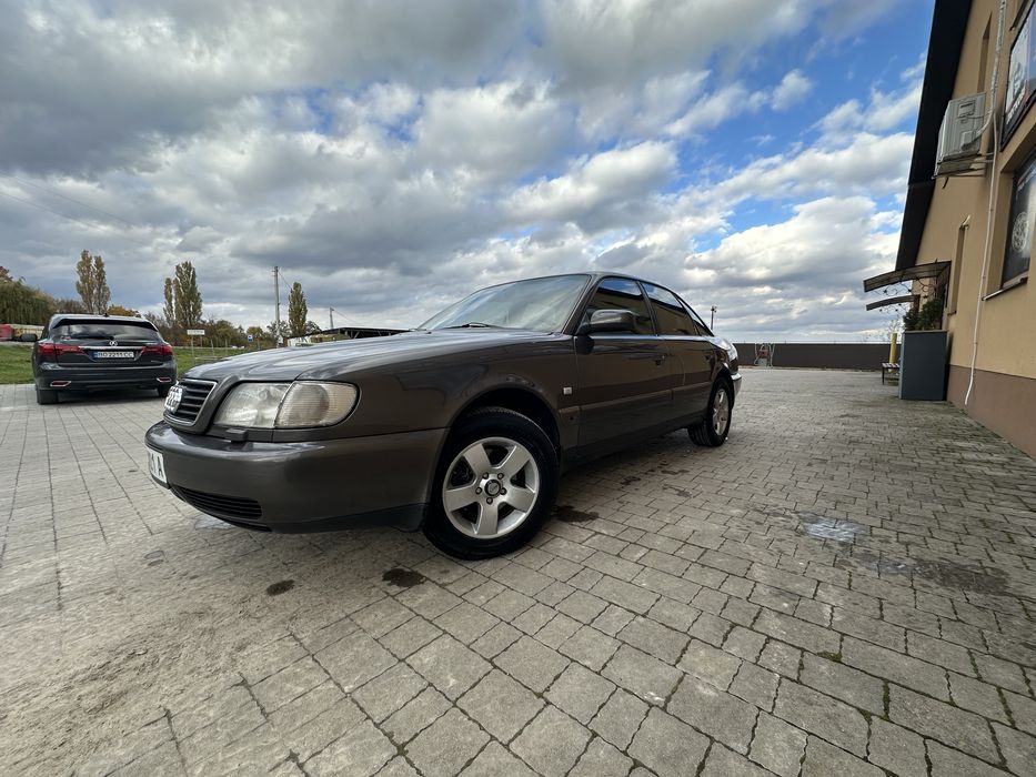 Продам ауді в хорошому стані