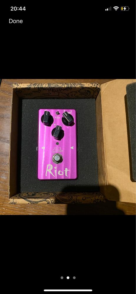 Suhr riot ( pedal de distorção )