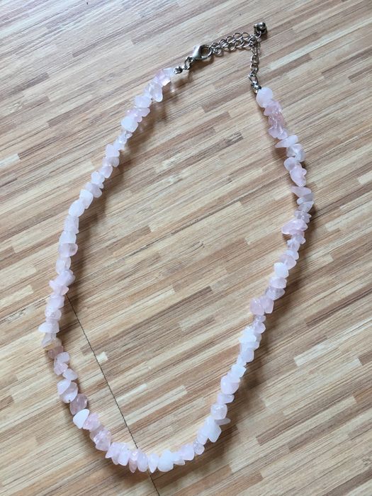 Nowy naszyjnik różowy