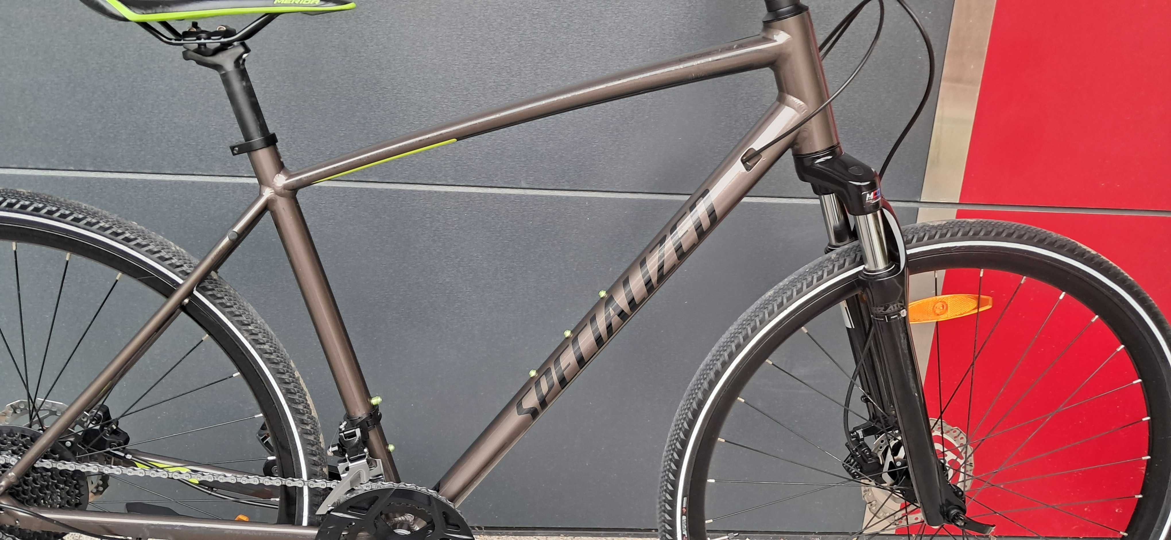 Fajny rower krossowy Specjalized CrossTrail Shimano hydraulika