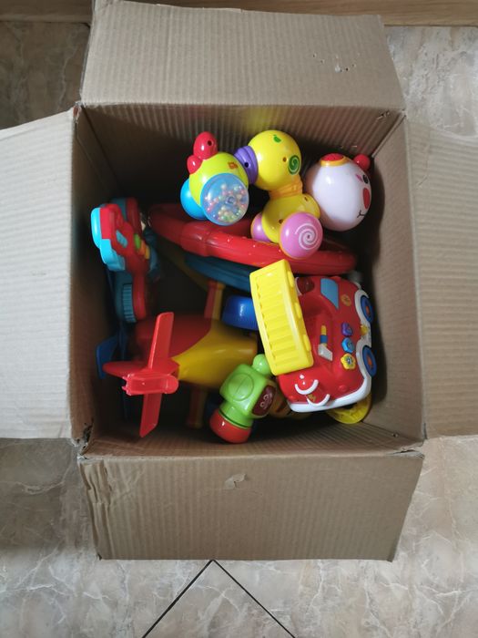 Zabawki dla dziecka.