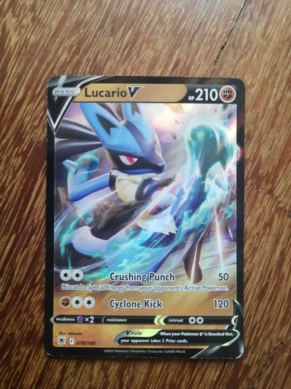 Oryginalne karty Pokemon V i Vmax