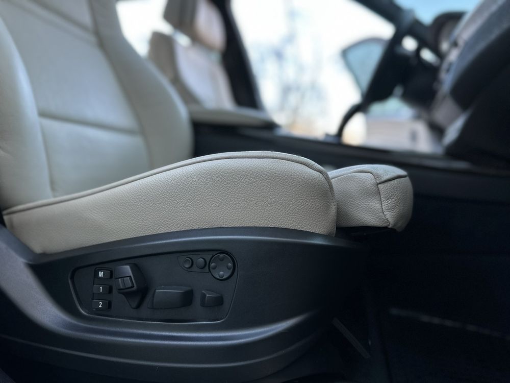 Продам машину BMW  X5