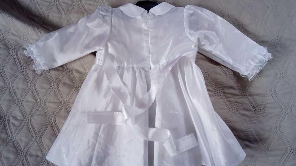 Sukienka na chrzest 68