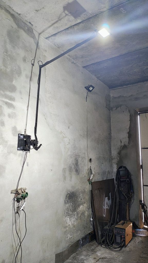Светильник лампа для гаража с регулировкой трансформер