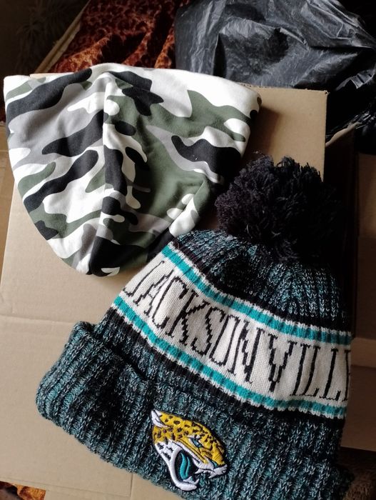 Ботинки зимни робочи 42 розмир 500 шапкы по. 200 красовкы 400