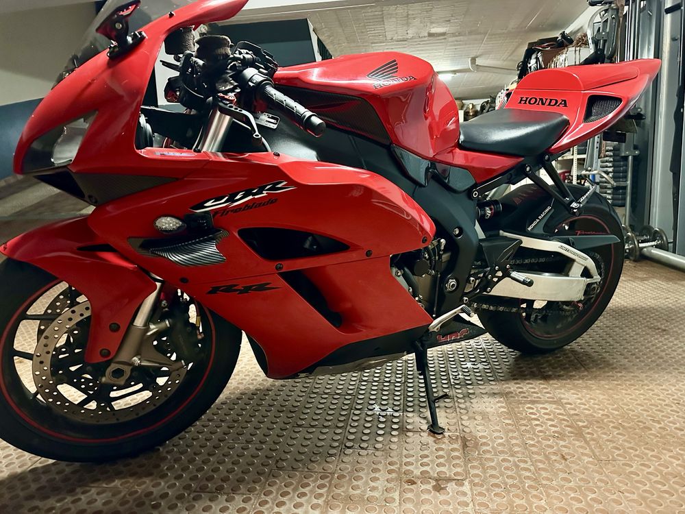 Honda CBR1000RR Fireblade (SC57)