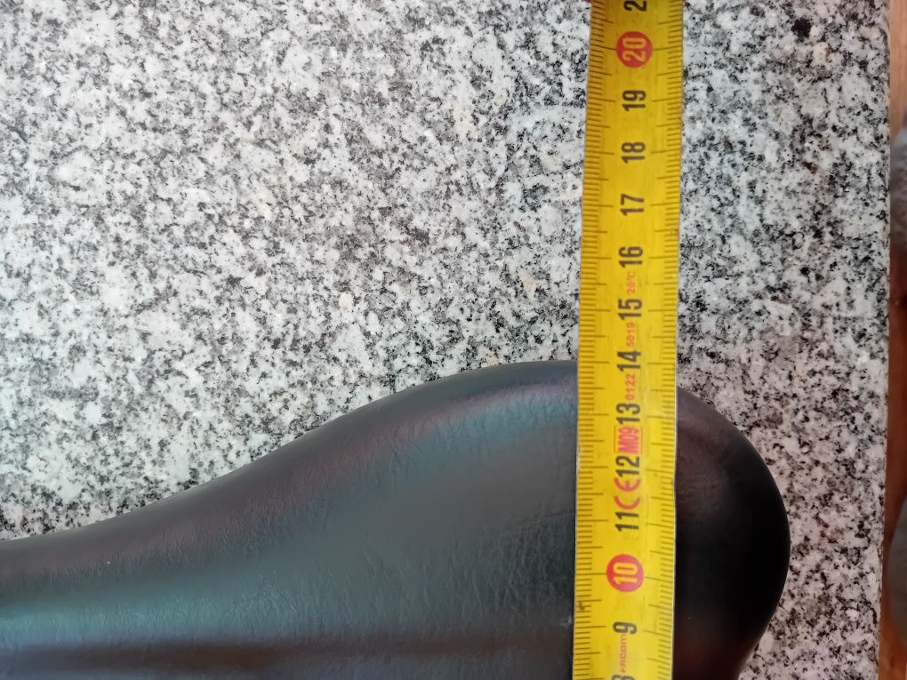Selim sem marca 140mm