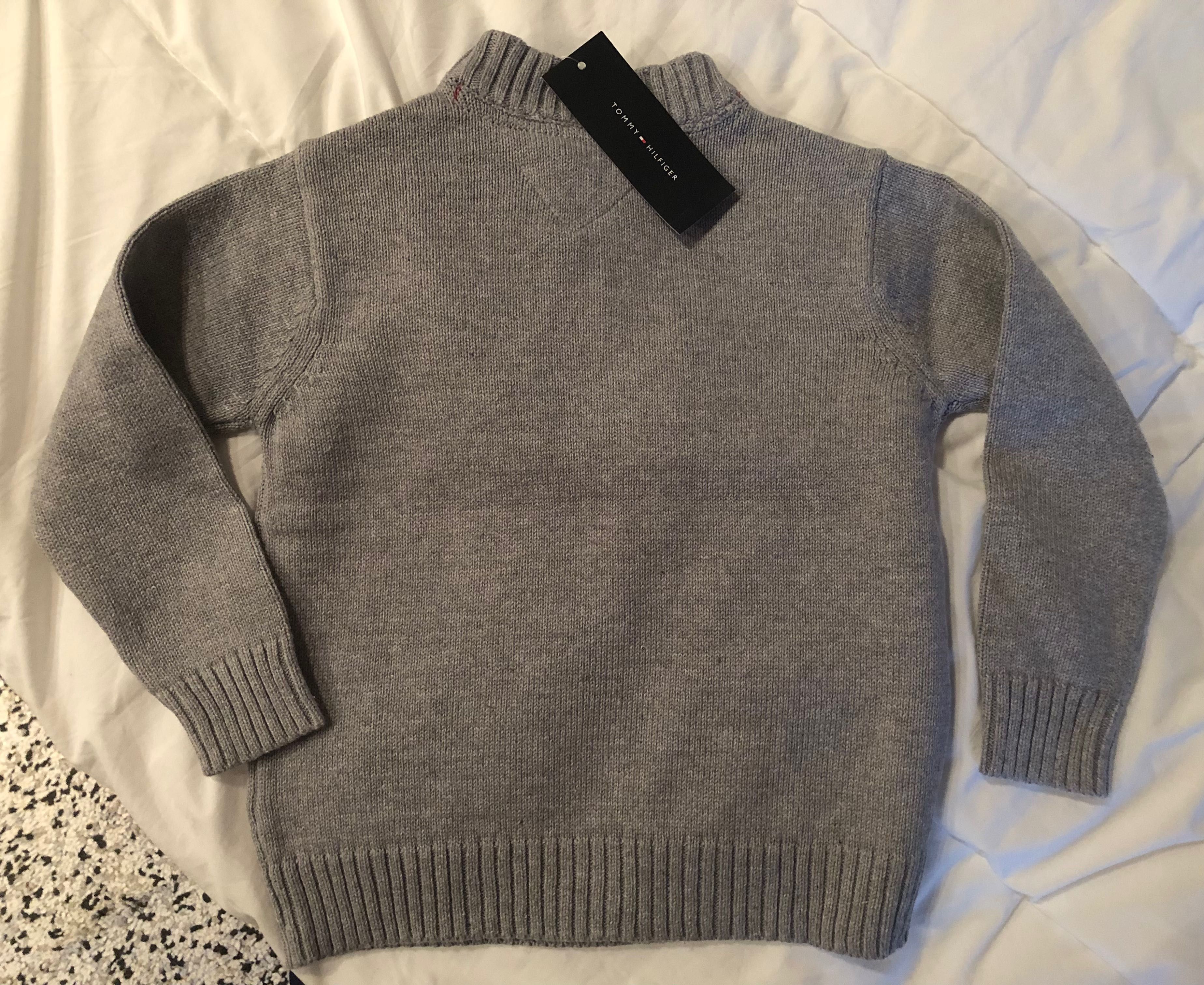 Sweterek Tommy Hilfiger na 3 latka