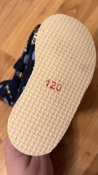 Тапки дитячі нові