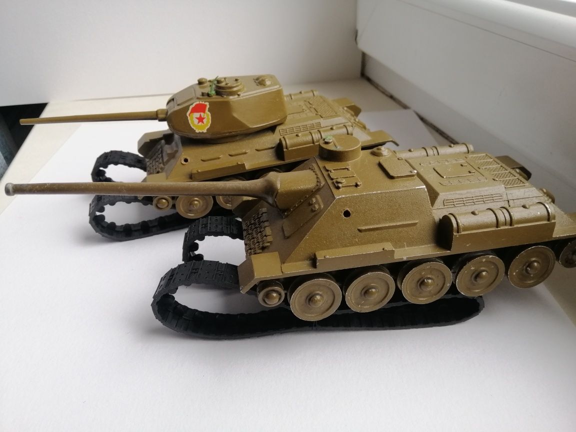 Гусениці гумові на моделі танка Т-34,СУ-100, . в масштабі 1:43