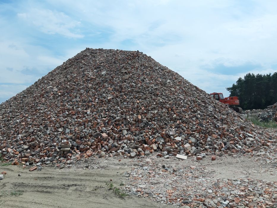 Krotoszyn kruszywo betonowo-ceglane,gruz kruszony,koparka,ziemia,HDS