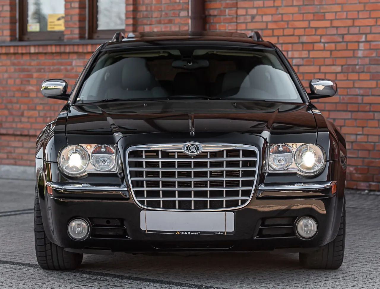 Chrysler 300C 5.7 AWD Wersja Europejska Szwajcaria