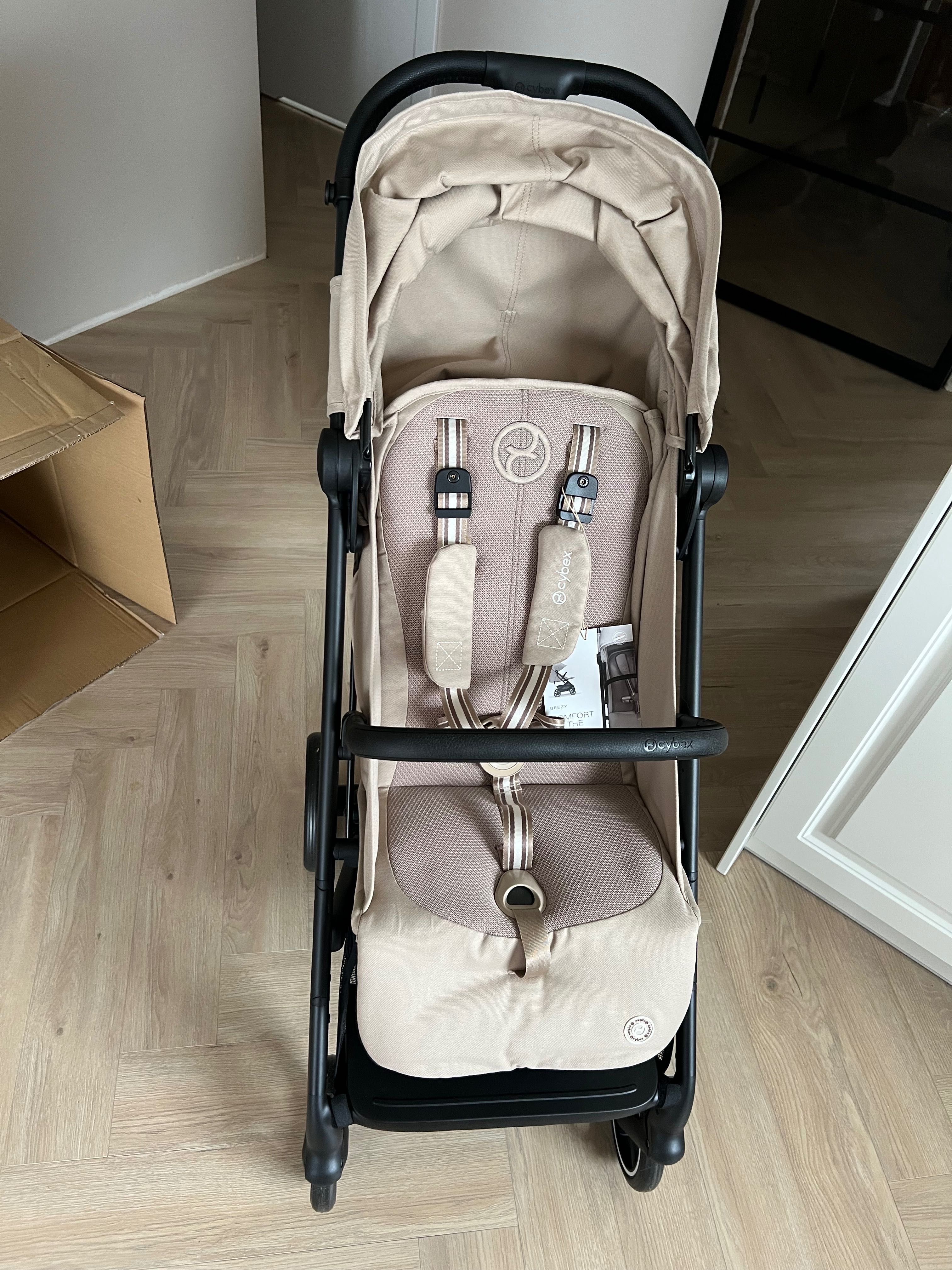 Cybex Eezy Almond Beige