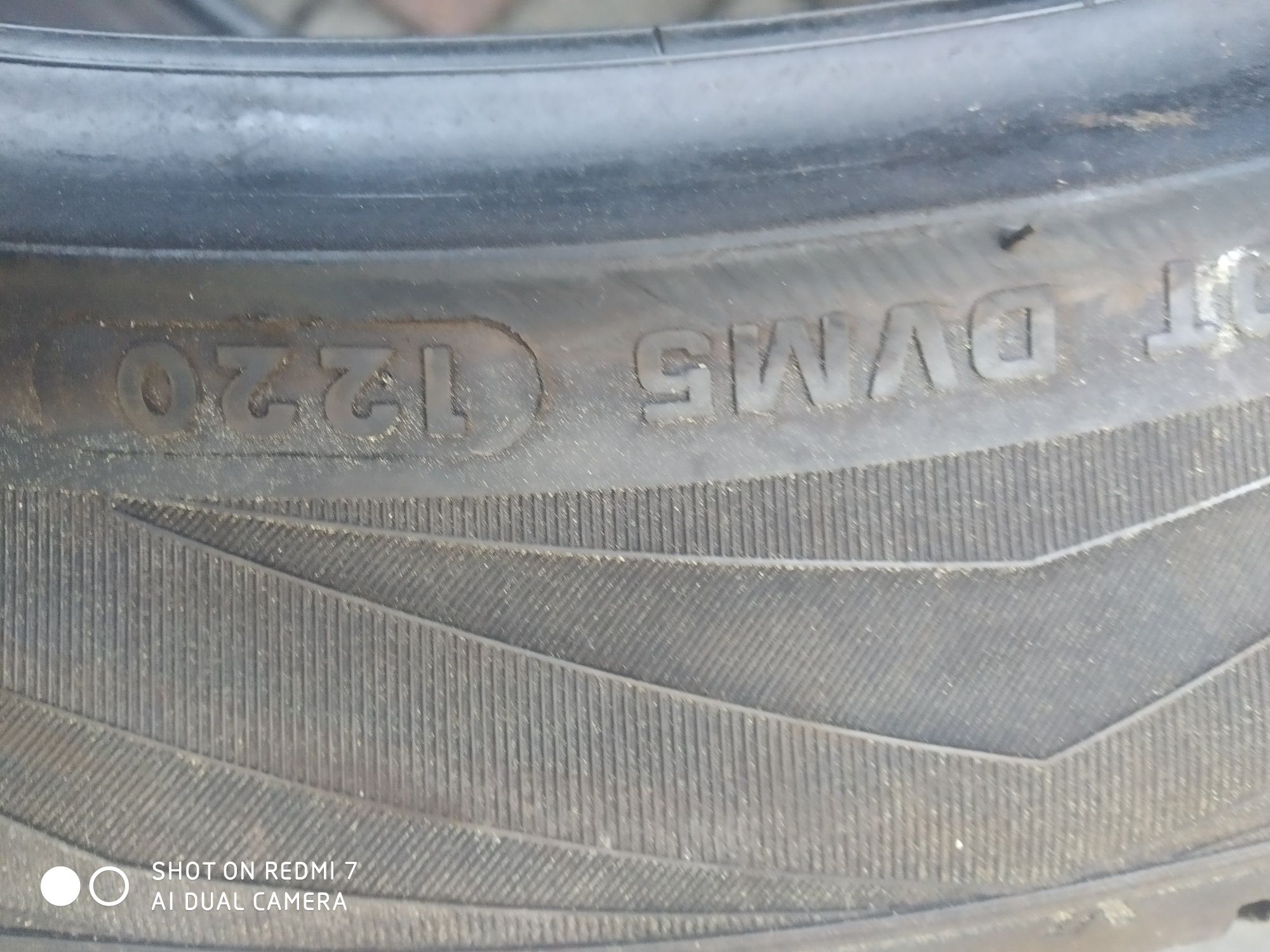 Opony letnie 295/35r21