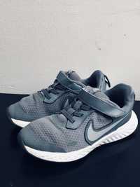 Buty sportowe Nike Revolution r.28,5  RZEPY