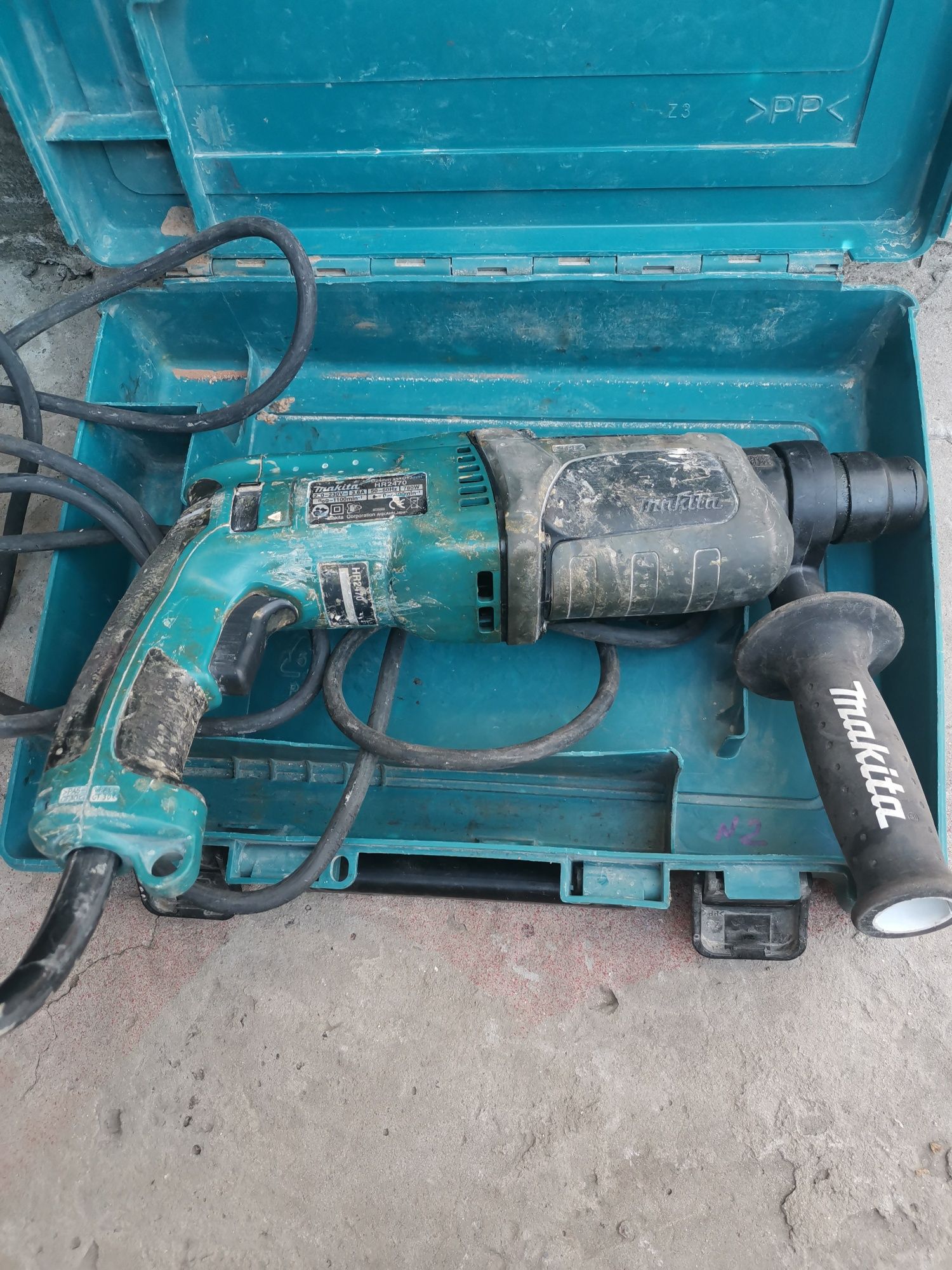 Продам перфоратор Makita