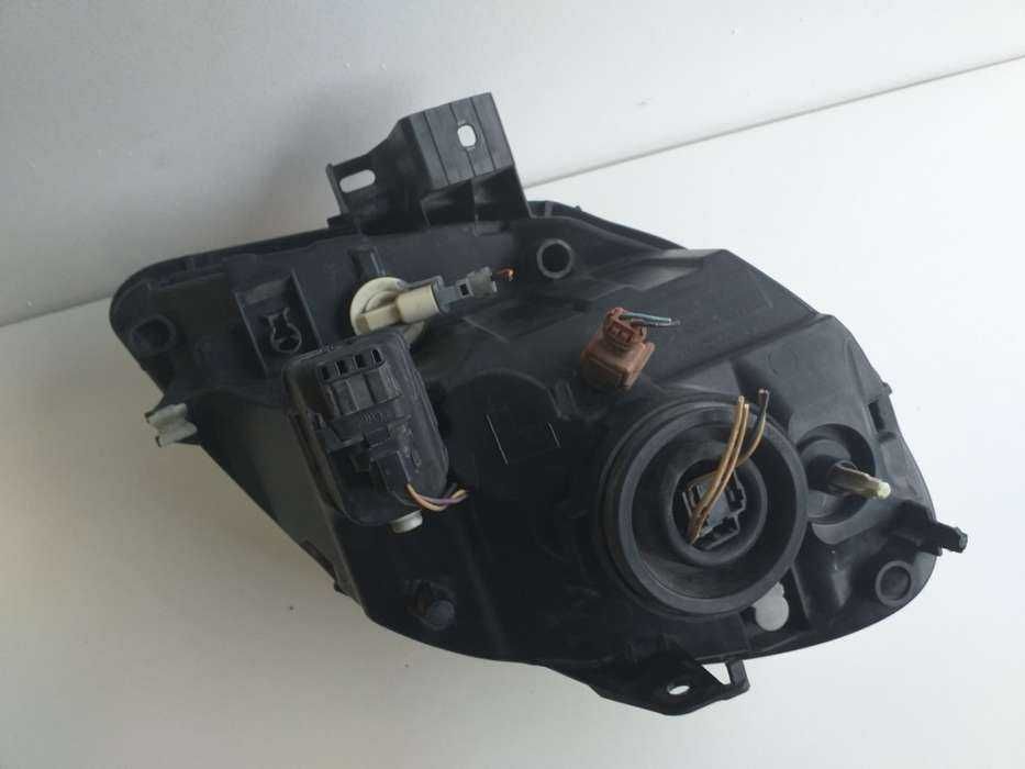 Lampa przednia lewa Renault Kangoo 2 Europa