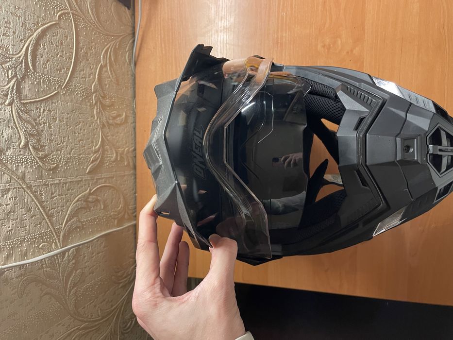 Продам Эндуро шлем Oneal