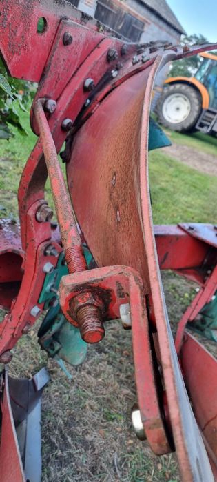 Pług 4 skibowy obrotowy kverneland LD 100