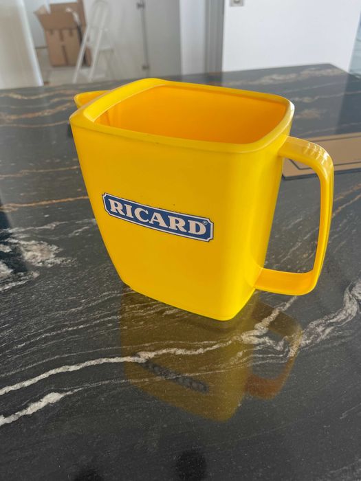 Jarro de água RICARD material plástico