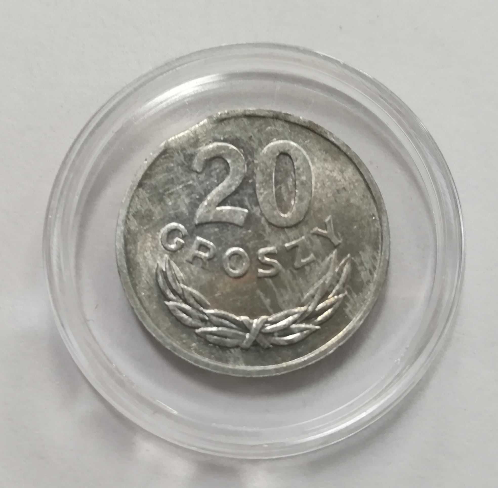 Moneta 20 gr z 1980 r z ewidentnym destruktem