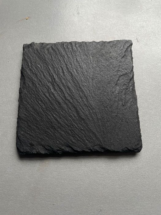 Kamienna podstawka łupek płytka 10 x 10 cm czarna / grafitowa
