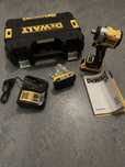 DEWALT  DCF922D2T Новий, не був у використанні