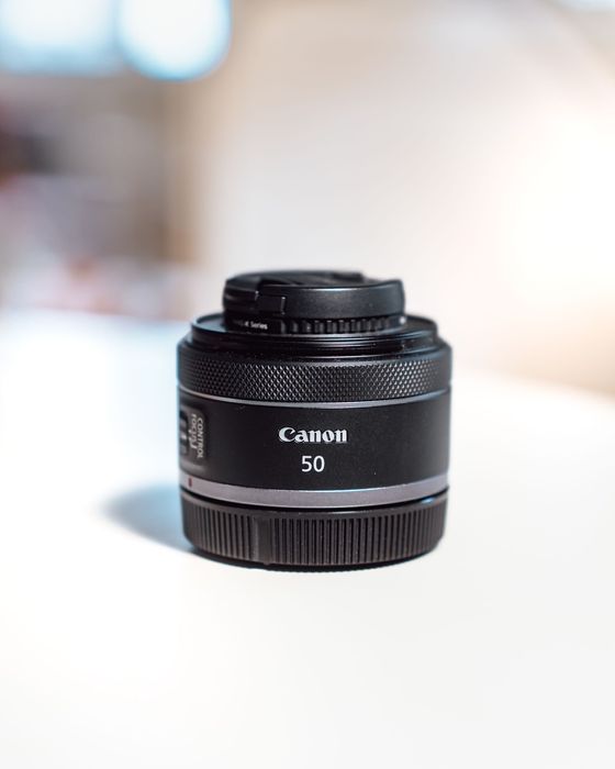CANON RF 50mm f/1.8 STM