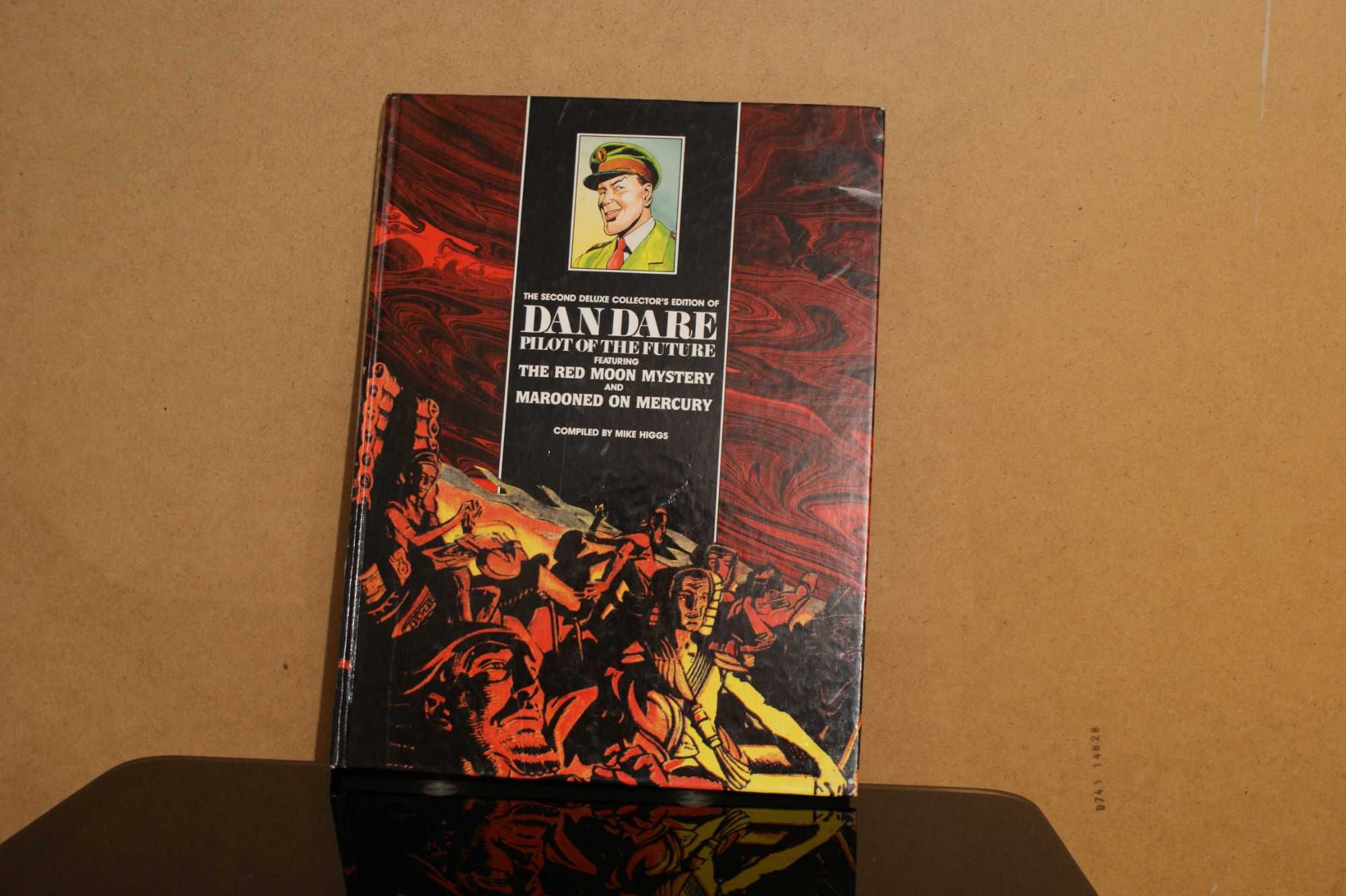 Kolekcjonerski komiks duży format Dan Dare 1988r HAWK j.angielski
