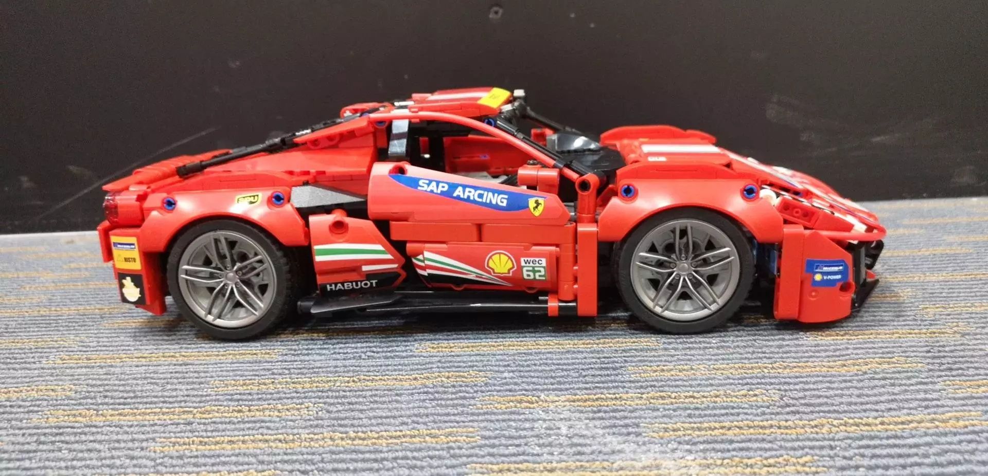 Ferrari 488 Pista klocki technic model
