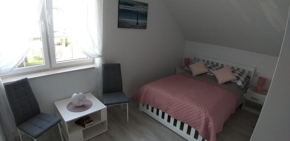Apartamenty z własnym ogródkiem i tarasem, 200 m do plaży.