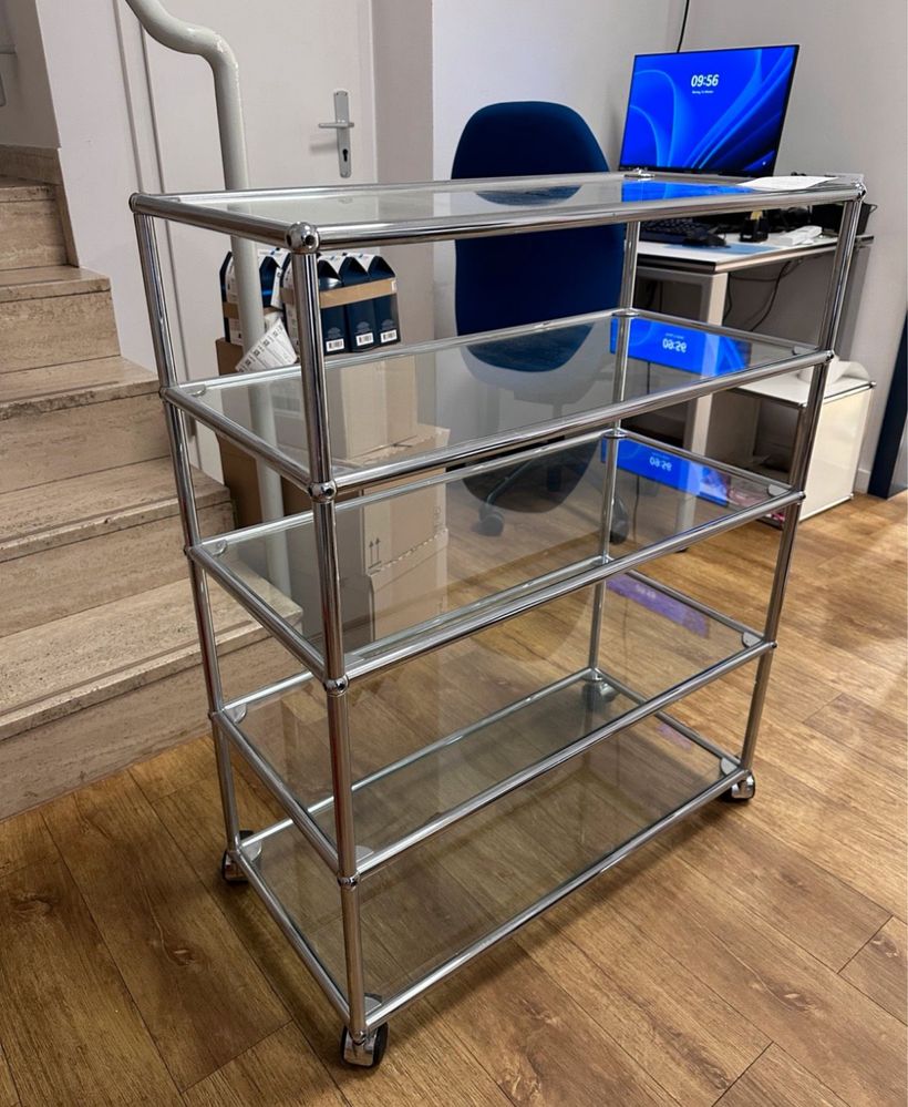 Usm haller szklany regał
