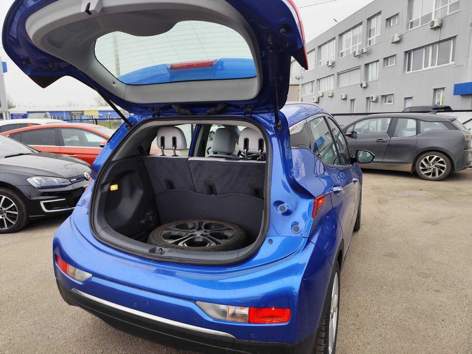 CHEVROLET BOLT EV TOP Primer BOSE  Європа 64 квт на 450 км